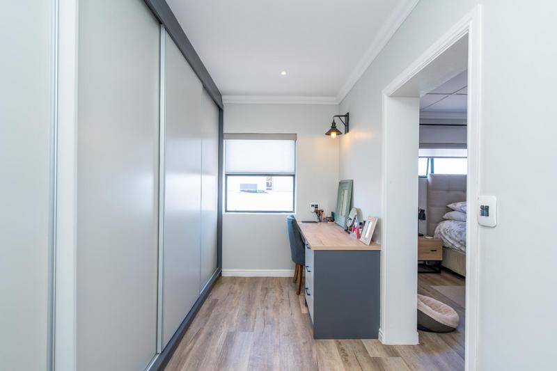 4 Bedroom Property for Sale in Calypso Beach Western Cape